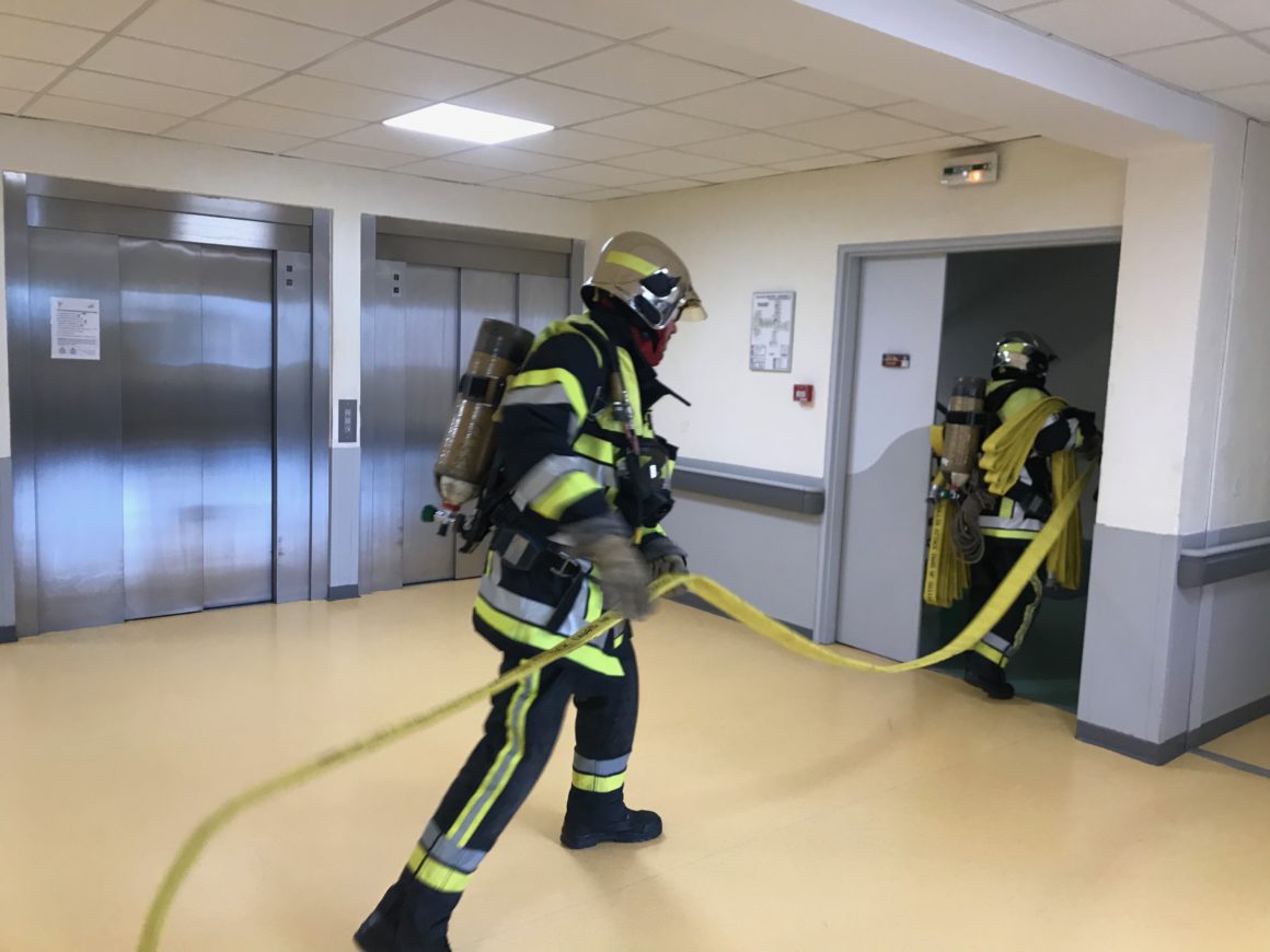a manœuvre « pompiers » à Sibourg centre de rééducation à Aix en Provence